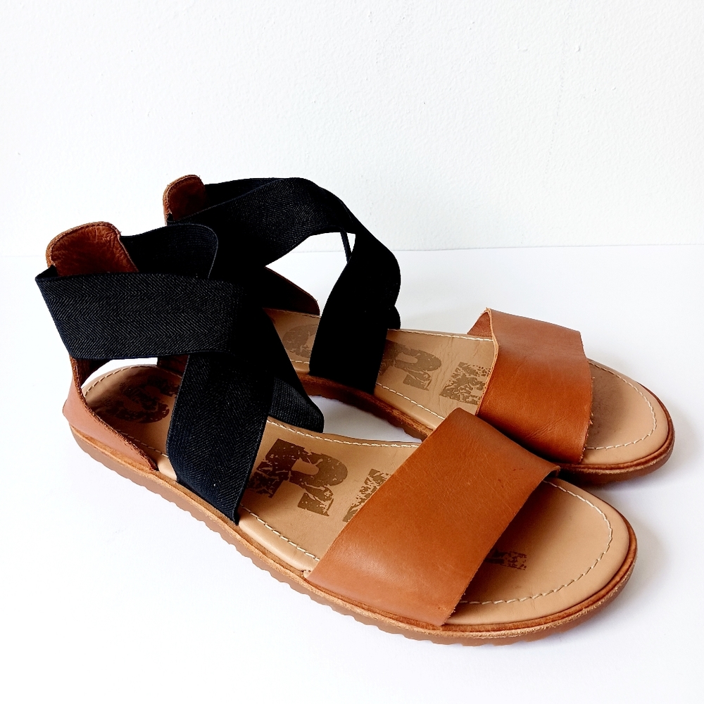 Sorel Ella's sandal size 9